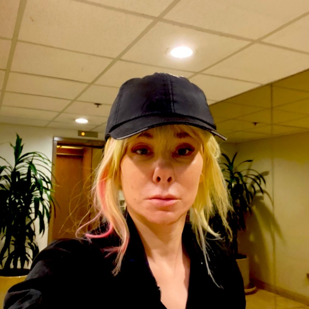 Meet your Posher, Cream